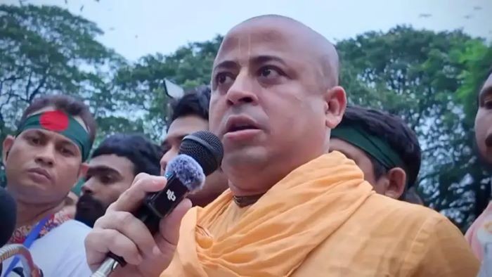 ‘আওয়ামী ভোটব্যাংক’ কিংবা ‘ভারতপন্থী তকমা’ থেকে বের হতে চান হিন্দু নেতারা